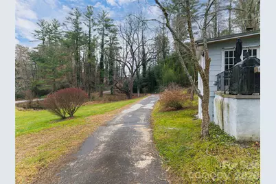 57 Twin Ponds Lane, Hendersonville, NC 28739 - Photo 12
