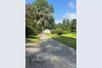 57 Twin Ponds Lane, Hendersonville, NC 28739 - Photo 4