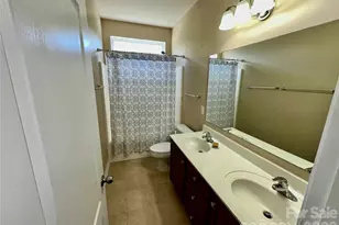 13320 Hunting Birds Ln, Charlotte, NC 28278 - Photo 18