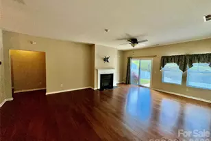 13320 Hunting Birds Ln, Charlotte, NC 28278 - Photo 10