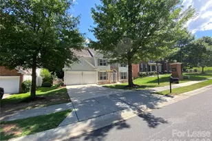 9901 Hazelview Dr, Charlotte, NC 28277 - Photo 36