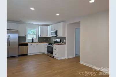 945 Summers Road, Valdese, NC 28690 - Photo 2