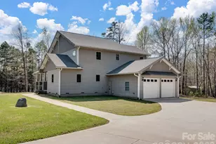 8128 Cane Pointe Ln, Waxhaw, NC 28173 - Photo 2