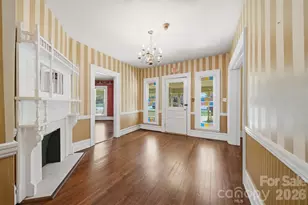 121 5th Ave NE, Hickory, NC 28601 - Photo 4