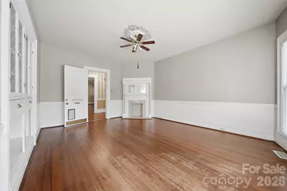 121 5th Avenue NE, Hickory, NC 28601 - Photo 10