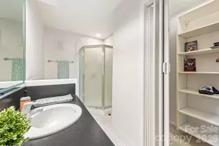 1323 Queens Rd, Charlotte, NC 28207 - Photo 16