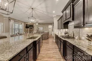 405 Brookridge Dr, Mount Holly, NC 28120 - Photo 12