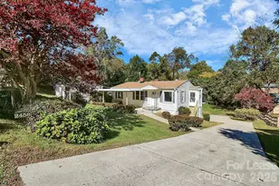 2458 Jamaica Ln, Gastonia, NC 28054 - Photo 2