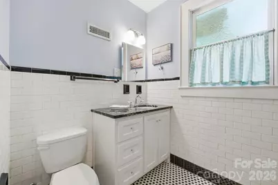 551 7th Street NW, Hickory, NC 28601 - Photo 22