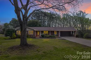 4022 Lynn Cir, Shelby, NC 28152 - Photo 1