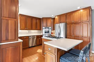 525 Blue Ridge Dr N, Marion, NC 28752 - Photo 14