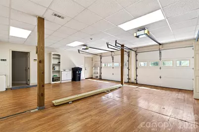 525 Blue Ridge Drive N, Marion, NC 28752 - Photo 34