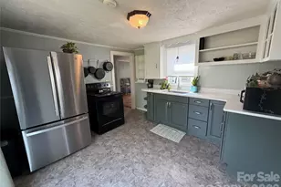 119 Seagle St, Marion, NC 28752 - Photo 10