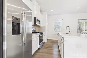 2617 Grantham Place Dr, Fort Mill, SC 29715 - Photo 4