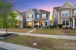 7026 Walnut Branch Ln, Charlotte, NC 28277 - Photo 2