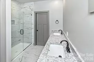 233 Edgewood Rd S, Asheville, NC 28803 - Photo 2