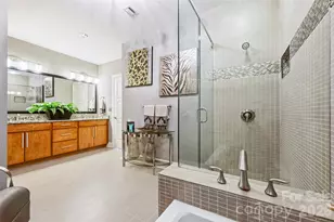 222 S Caldwell St, Charlotte, NC 28202 - Photo 20