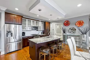 222 S Caldwell St, Charlotte, NC 28202 - Photo 2