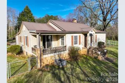 1410 Omni Lane, Lenoir, NC 28645 - Photo 2