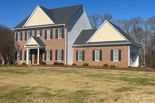 129 Walnut Ave, Yadkinville, NC 27055 - Photo 8