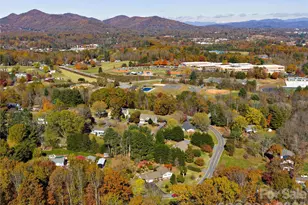 142 Twin Lakes Dr, Candler, NC 28715 - Photo 32