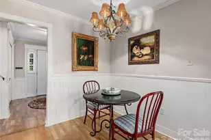 142 Twin Lakes Dr, Candler, NC 28715 - Photo 8