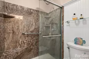 142 Twin Lakes Dr, Candler, NC 28715 - Photo 22