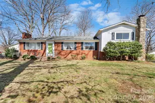 3335 25th Ave NE, Hickory, NC 28601 - Photo 2