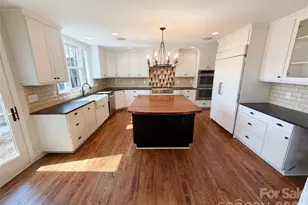 4467 Woodlark Ln, Charlotte, NC 28211 - Photo 2