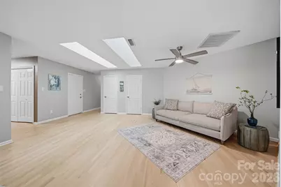 2200 6th Street NW #3A, Hickory, NC 28601 - Photo 12