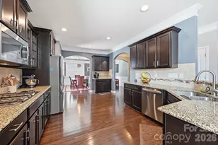 5041 El Molino Dr, Charlotte, NC 28214 - Photo 6