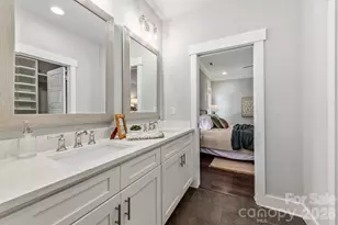 241 Coxe Ave, Charlotte, NC 28208 - Photo 22