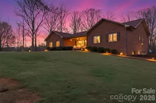 328 Davidson Ct, Taylorsville, NC 28681 - Photo 2