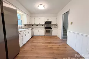 121 Pelham Ln, Fort Mill, SC 29715 - Photo 10