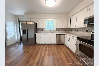 121 Pelham Lane, Fort Mill, SC 29715 - Photo 2