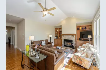 383 Monarch Road, Hendersonville, NC 28739 - Photo 8