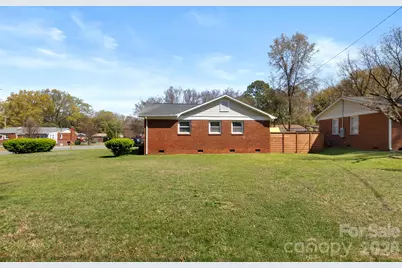 1538 Waddell Street, Charlotte, NC 28216 - Photo 38