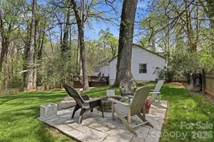 2732 Temple Ln, Charlotte, NC 28205 - Photo 2