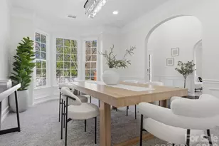 7702 Harrington Woods Rd, Charlotte, NC 28269 - Photo 8