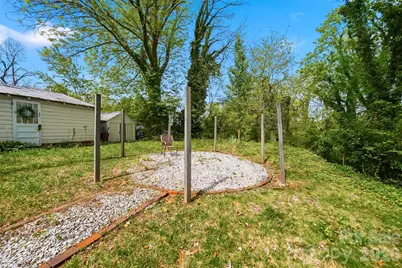201 East Avenue, Morganton, NC 28655 - Photo 24
