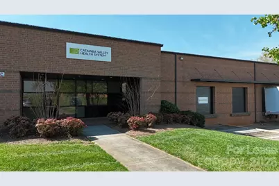 824 22nd Street Place SE #824, Hickory, NC 28602 - Photo 2