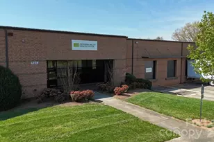 824 22nd St Pl SE, Hickory, NC 28602 - Photo 1