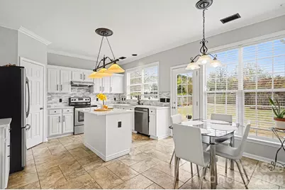 8727 Fieldcroft Drive, Charlotte, NC 28277 - Photo 6