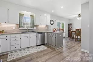 3918 Plum St, Conover, NC 28613 - Photo 8