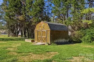 3918 Plum St, Conover, NC 28613 - Photo 28