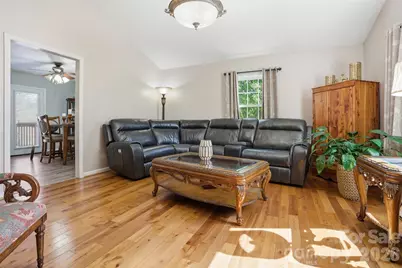 3918 Plum Street, Conover, NC 28613 - Photo 2