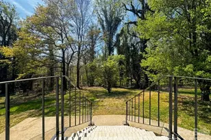 1423 Chelveston Dr, Charlotte, NC 28208 - Photo 16