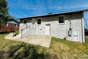 1423 Chelveston Dr, Charlotte, NC 28208 - Photo 18