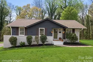 1423 Chelveston Dr, Charlotte, NC 28208 - Photo 2