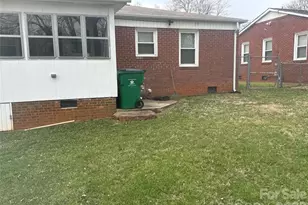 2912 Coronet Way, Charlotte, NC 28208 - Photo 2